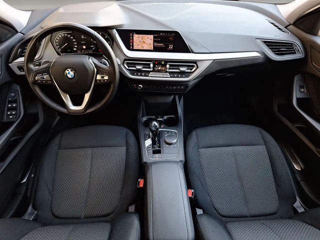 BMW 118 118d Sedan