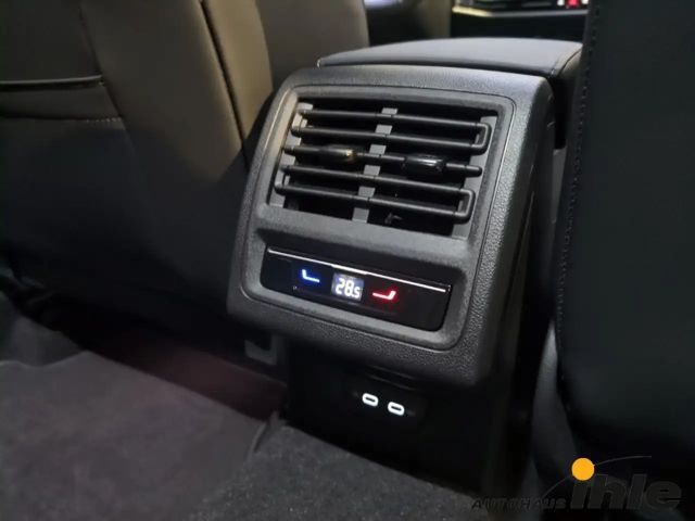 Volkswagen Golf DSG Golf VIII Style Variant