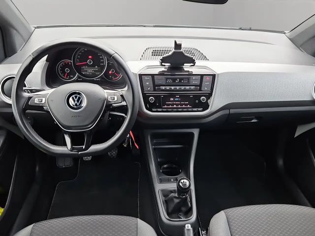 Volkswagen up! Active