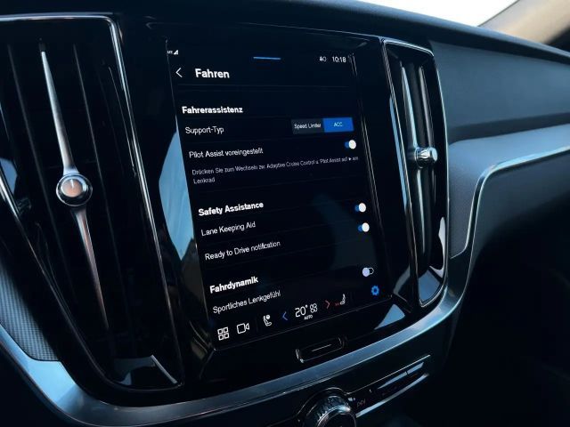 Volvo V60 Cross Country AWD Plus