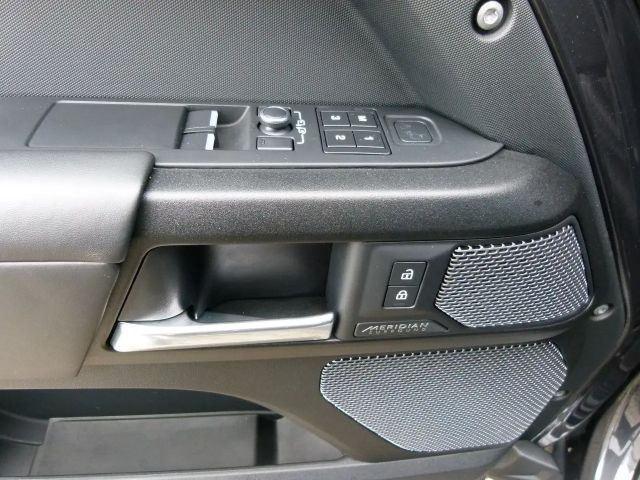 Land Rover Defender 90