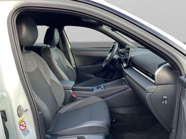 Volkswagen T-Roc 1.5 eTSI DSG R-Line