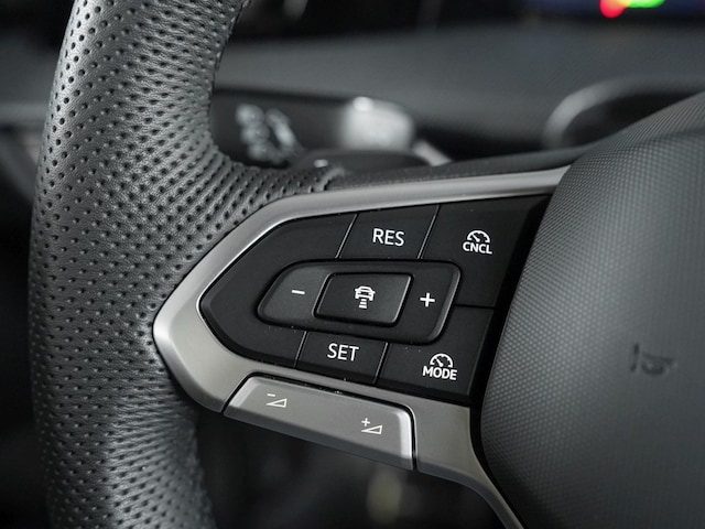 Volkswagen Golf DSG Golf VIII R-Line Style