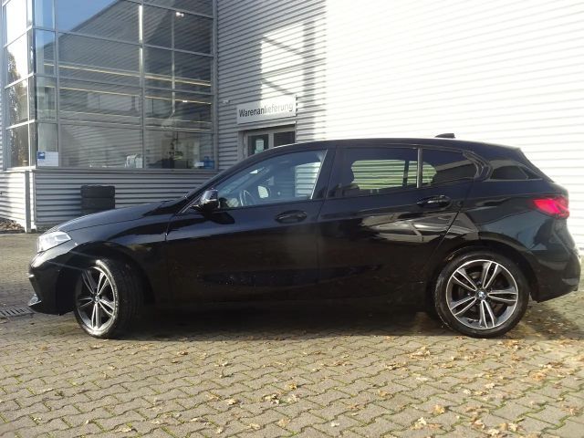 BMW 118 118i Sedan Sport Line