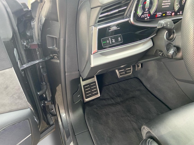 Audi Q8 55 TFSI Hybride Quattro