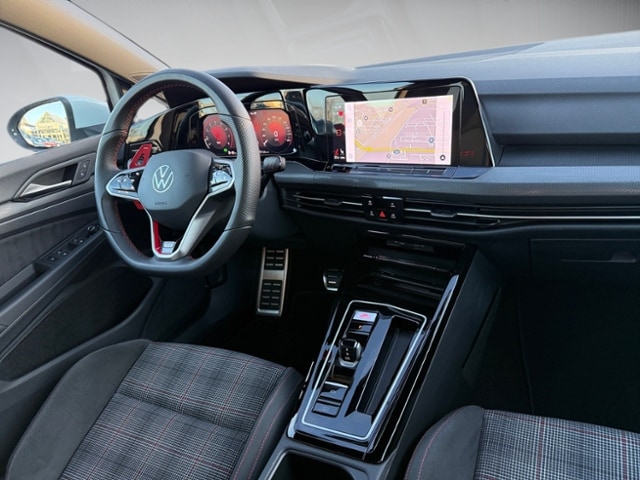 Volkswagen Golf 2.0 TSI DSG Golf VIII