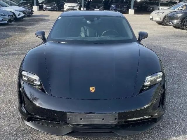 Porsche Taycan 71kWh