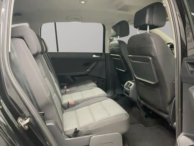 Volkswagen Touran 1.5 TSI DSG R-Line