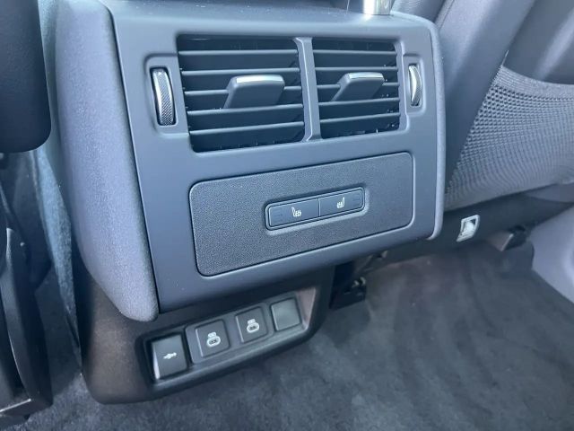 Land Rover Discovery AWD D250 Dynamic SE