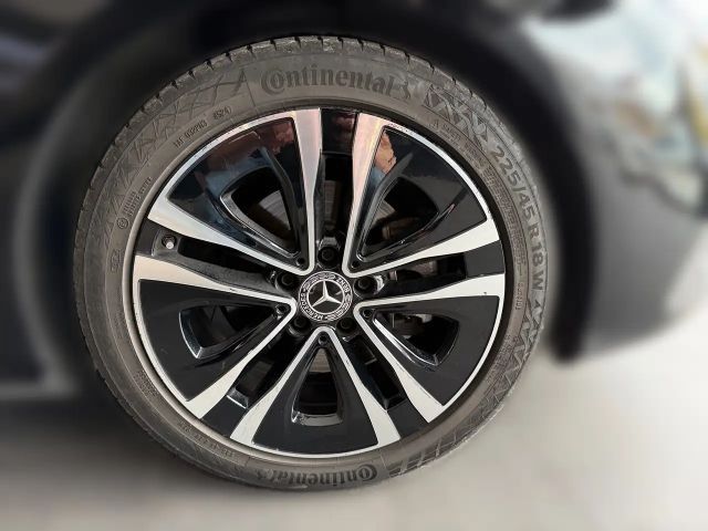 Mercedes-Benz CLA 180 CLA 180 d Coupé