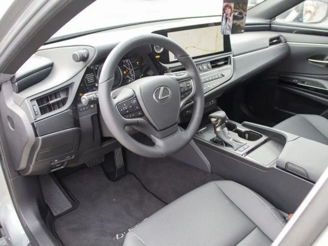 Lexus ES Business Line