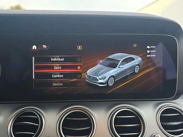 Mercedes-Benz E 300 E 300 de Sedan