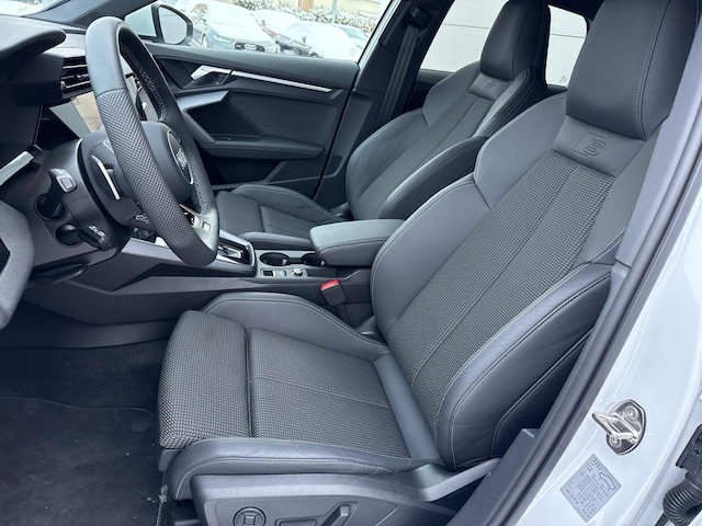 Audi A3 30 TFSI S-Line S-Tronic Sportback