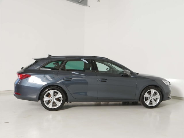 Seat Leon 1.5 eTSI FR-lijn Sportstourer