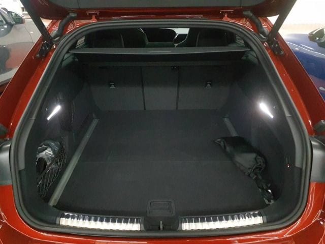 Audi A6 Avant Quattro S-Tronic