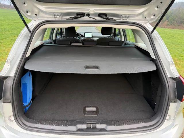 Ford Focus Cool & Connect Wagon