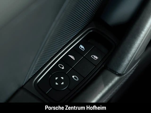 Porsche 992 Cabrio Carrera