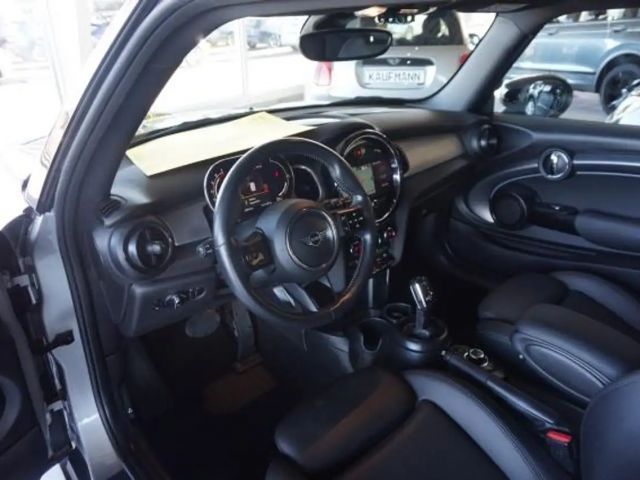 MINI Cooper COOPER 1,5 CAMDEN LEDER NAVI LED SHZ TEMPOMAT 17"