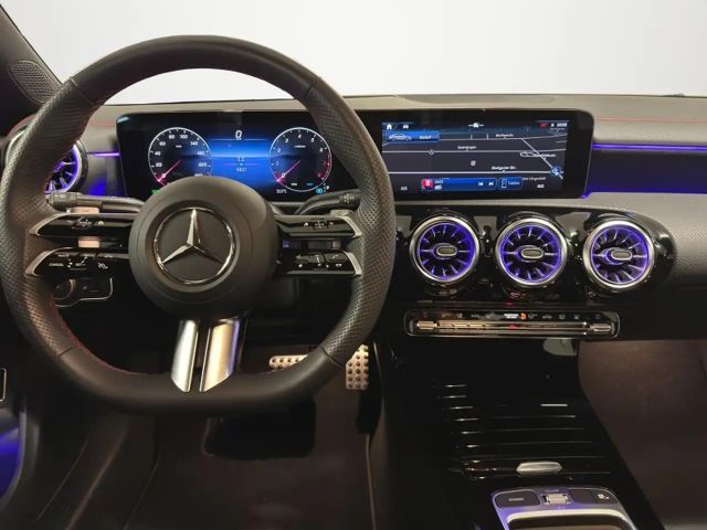 Mercedes-Benz CLA 200 AMG Line Coupé