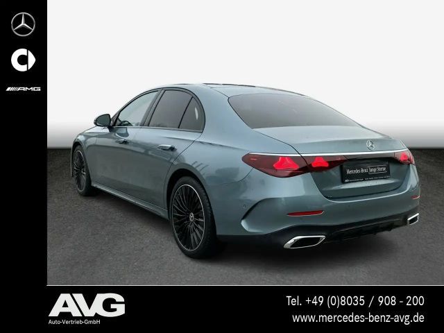 Mercedes-Benz E 200 AMG Line Sedan