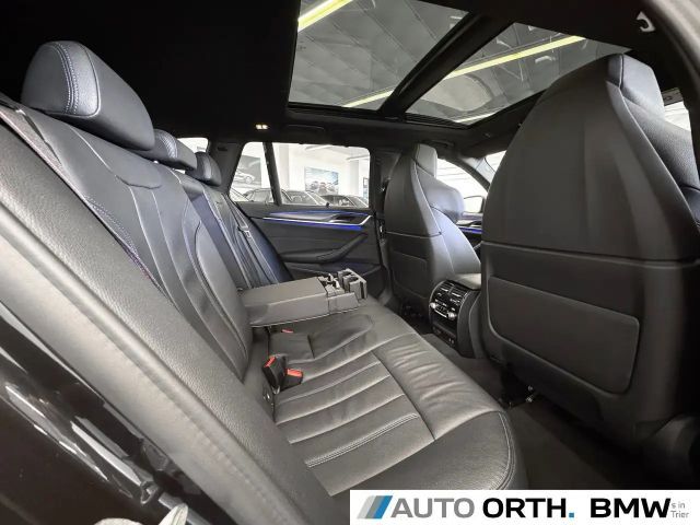 BMW 540 540d M-Sport Touring xDrive