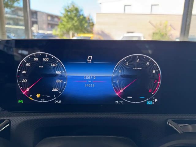 Mercedes-Benz CLA 180 Coupé Progressive