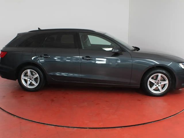 Audi A4 35 TDI Avant S-Tronic