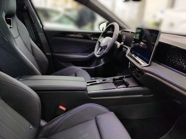 Volkswagen Passat 4Motion DSG R-Line Variant