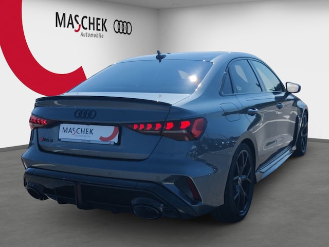Audi RS3 Quattro S-Tronic Sedan