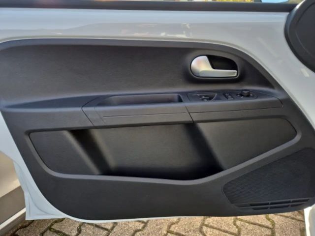 Volkswagen e-up! Style