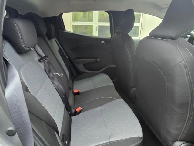 Renault Clio E-Tech Evolution Hybrid