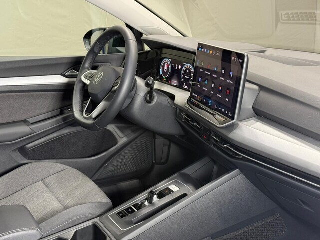 Volkswagen Golf 1.5 eTSI DSG Life