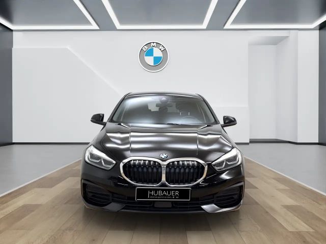 BMW 118 118i 5-deurs Sedan