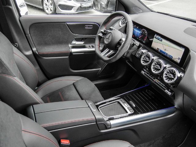 Mercedes-Benz GLA 200 AMG Line