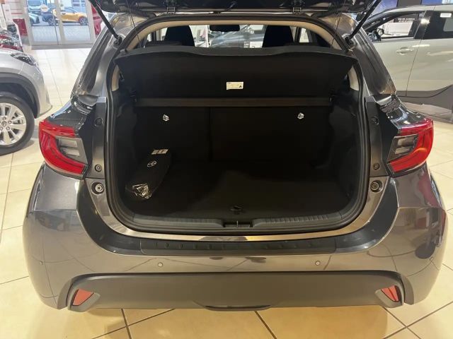 Toyota Yaris Hatchback Hybride VVT-i