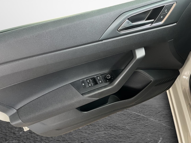 Volkswagen Taigo 1.0 TSI DSG R-Line