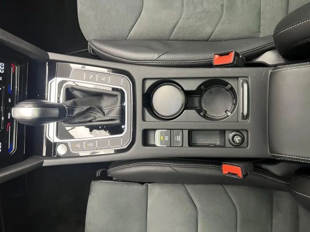 Volkswagen Arteon 2.0 TSI DSG R-Line