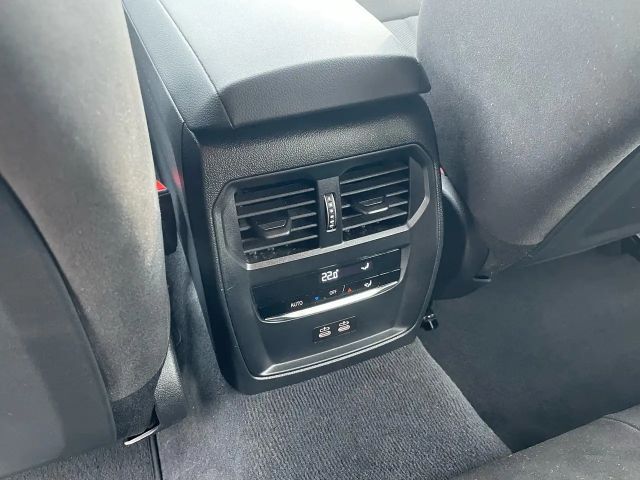 BMW 330 330i M-Sport xDrive