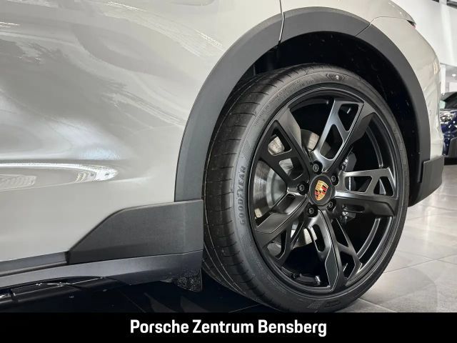 Porsche Taycan 4 Cross Turismo