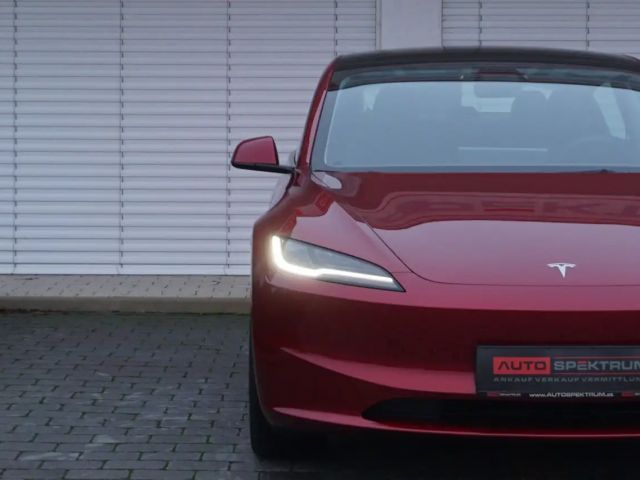 Tesla Model 3 AWD Long Range