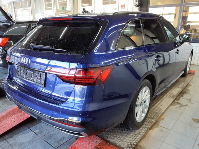 Audi A4 35 TFSI Avant S-Line