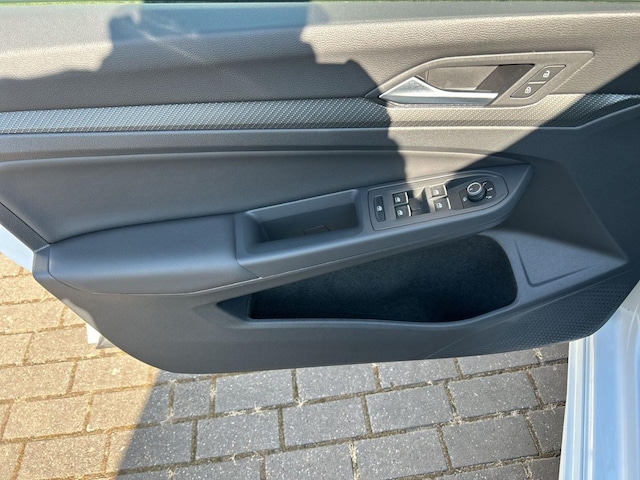 Volkswagen Golf 2.0 TSI DSG Golf VIII Plus