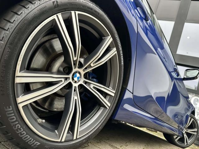 BMW 330 330e M-Sport xDrive