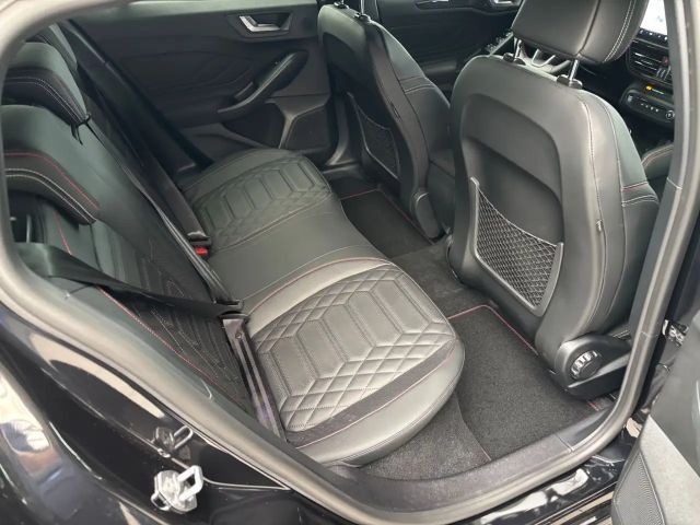 Ford Focus ST Line Wagon