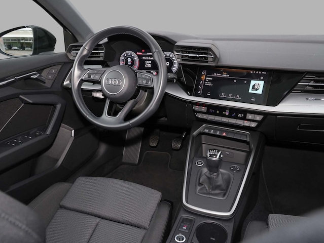 Audi A3 30 TFSI Sedan