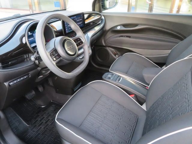 Fiat 500e 42 kWh