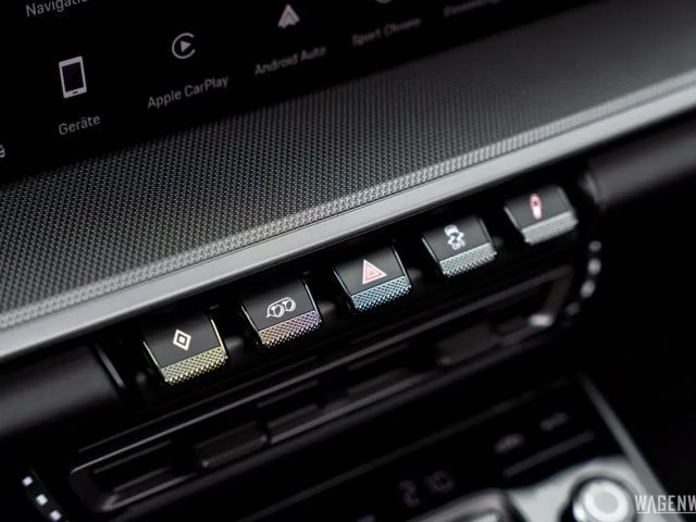 Porsche 992 4 Cabrio Targa