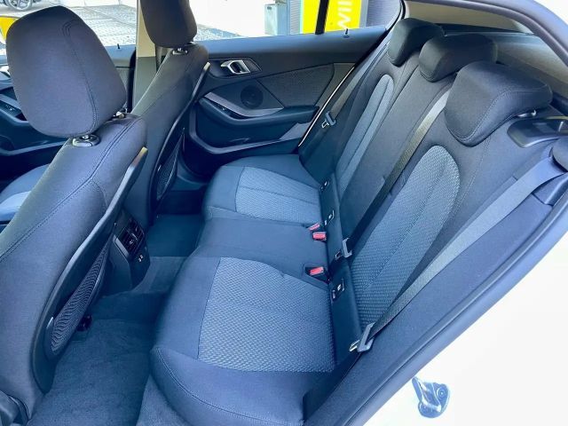 BMW 116 116i Advantage pakket Sedan