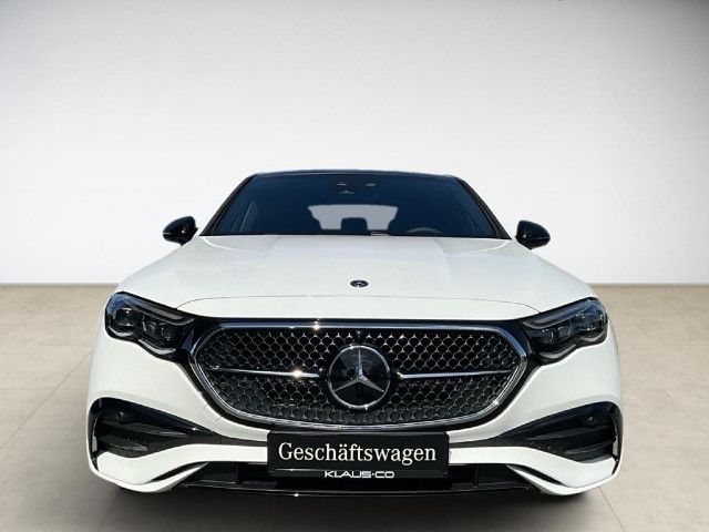 Mercedes-Benz E 220 AMG Line E 220 d Sedan