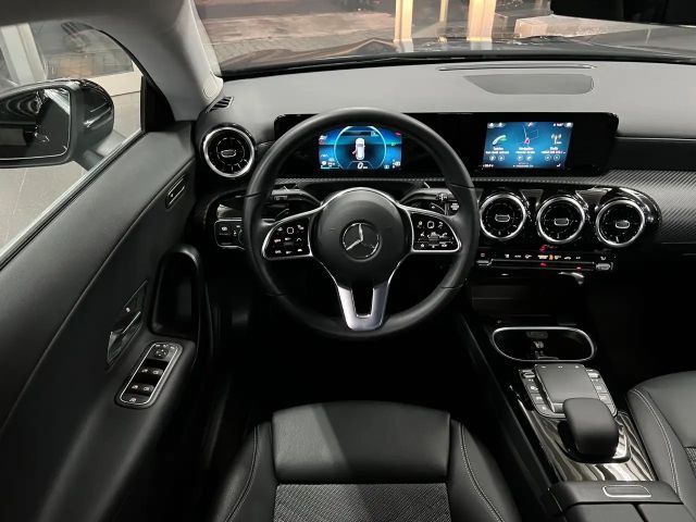 Mercedes-Benz CLA 200 CLA 200 d Shooting Brake